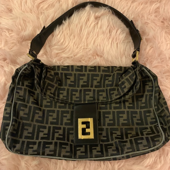 Fendi - Picture 1 of 5